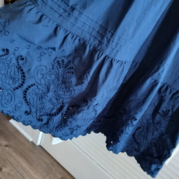 MOON RIVER Women's NAVY Blue Embroidered Midi Tiered Dress PUFF Sleeves Size M - Picture 9 of 11